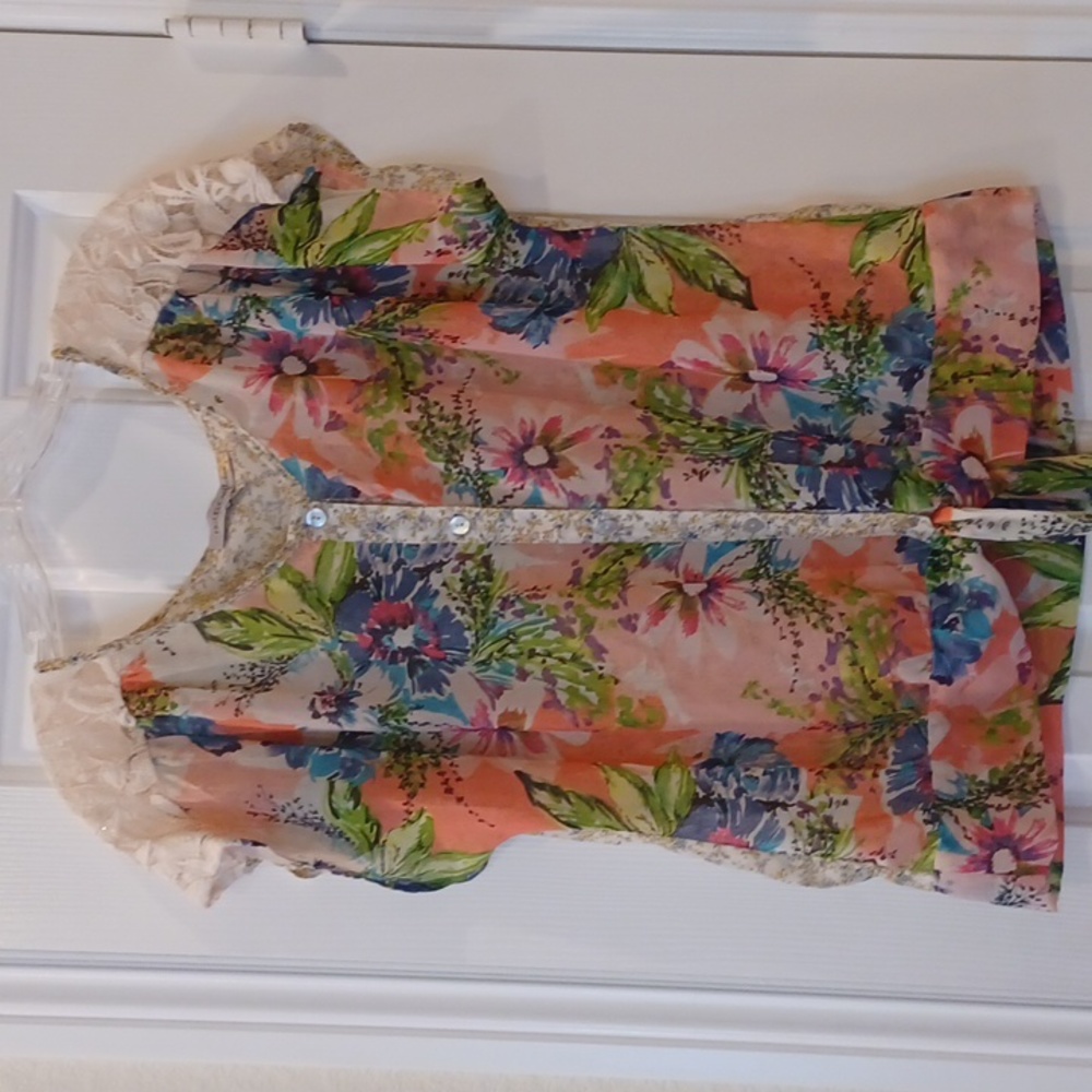 *Floral Top Large (XL)
